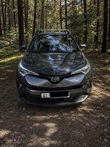 Toyota C-HR: 2018 г., 2 л, Вариатор, Бензин, Кроссовер