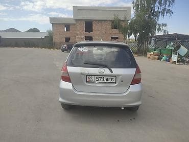 багажник фита: Honda Fit: 2002 г., 1.3 л, Автомат, Бензин, Хэтчбэк — 4