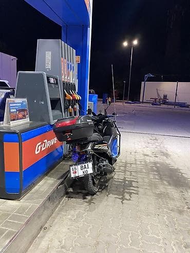 Макси-скутер Yamaha, 180 куб. см, Бензин, Колдонулган lalafo.kg да Макси-скутер Yamaha, 180 куб. см, Бензин, Колдонулган