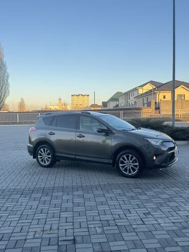 rav4 2023: Toyota RAV4: 2017 г., 2.5 л, Вариатор, Гибрид, Кроссовер — 6