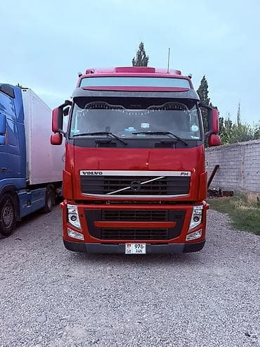 хово т х: Тягач, Volvo, Тентованный — 3