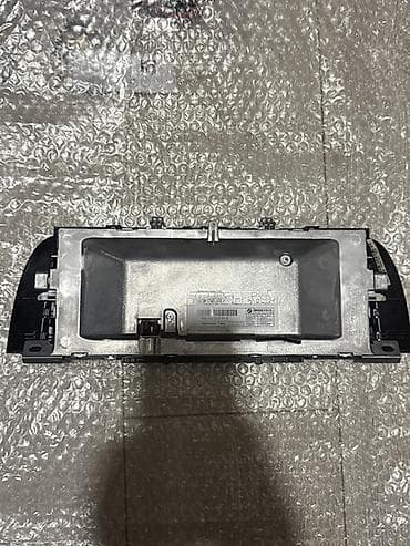 bmw 34e: Дисплей BMW Ф10 6 Есть горизонтальная царапина, на фото видно. На — 2