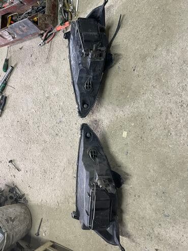 эбу хонда фит: Алдыңкы фаралар комплектиси Ford 2002 г., Колдонулган, Оригинал — 2