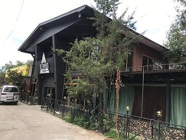 Новое Отдельно стоящее 2х этажное здание. Построено в 2019 году at lalafo.kg Новое Отдельно стоящее 2х этажное здание. Построено в 2019 году