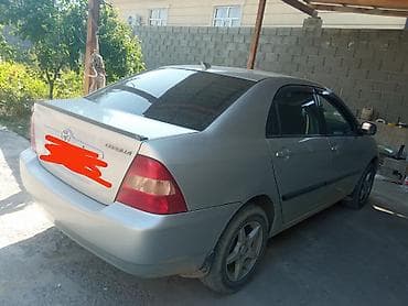 Toyota Corolla: 2002 г., 1.4 л, Газ, Седан