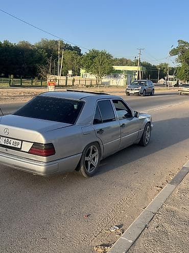 mers 212: Mercedes-Benz W124: 1993 г., 2.3 л, Механика, Бензин, Седан — 4