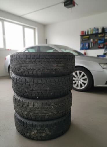 Шины 215 / 60 / R 17, Зима, Б/у, Комплект, Легковые, Япония, Yokohama