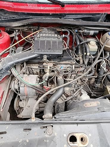 карбил: Volkswagen Jetta: 1990 г., 1.6 л, Механика, Бензин, Седан — 5