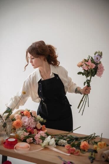 продавец цветов: 🌺 Требуется флорист! 🌺 📍 Район : Лебединовка Ищем ответственных — 1