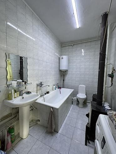 Дома: Продается жилой дом с участком в частном секторе. Продается дом по — 7