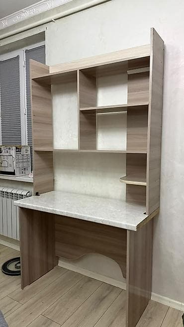 стол офисный бу: Мебель, письменный стол с надстройкой
5500с — 3