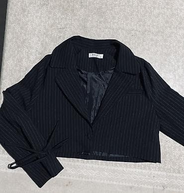 Женский укороченный костюм в тонкую полоску укороченный жакет +