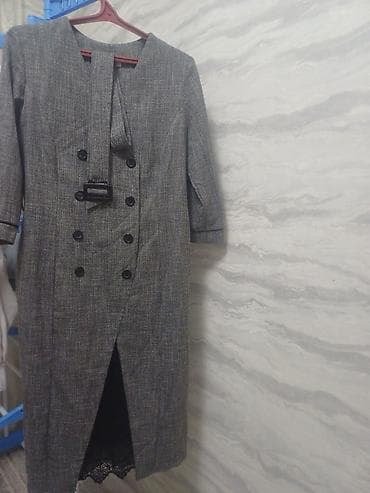 Вечернее платье, Классическое, Короткая модель, С рукавами, 2XL at lalafo.kg Вечернее платье, Классическое, Короткая модель, С рукавами, 2XL