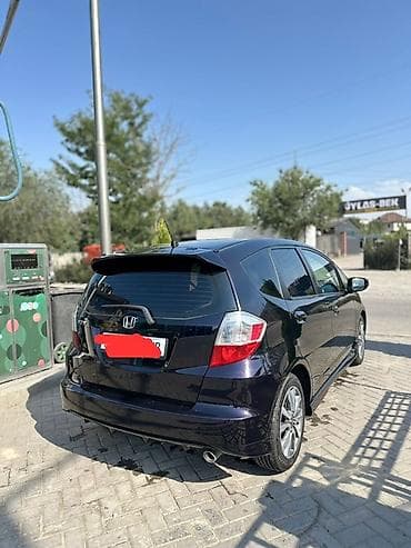 Honda Fit: 2013 г., 1.5 л, Автомат, Бензин, Хэтчбэк — 2