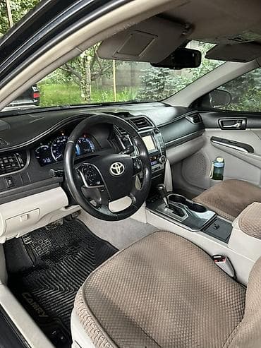 Toyota Camry: 2013 г., 2.5 л, Автомат, Гибрид, Седан — 6