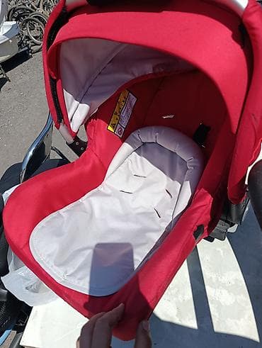 Продаю коляску три в одном, находится в Кара-балте