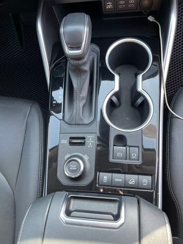 купить авто без посредников от хозяина недорого: Toyota Highlander: 2023 г., 2 л, Типтроник, Бензин, Кроссовер — 9