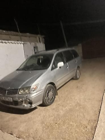 хундай салари: Nissan Presage: 1998 г., 2.4 л, Автомат, Бензин, Вэн/Минивэн — 3