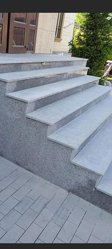 облицовка камнем: Облицовка фасадов природным камнем Предлагается профессиональная — 10