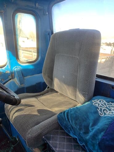 продаю в связи с переездом: Трактор колесный синего цвета с прицепом. Телешкасы менен сатылат — 11