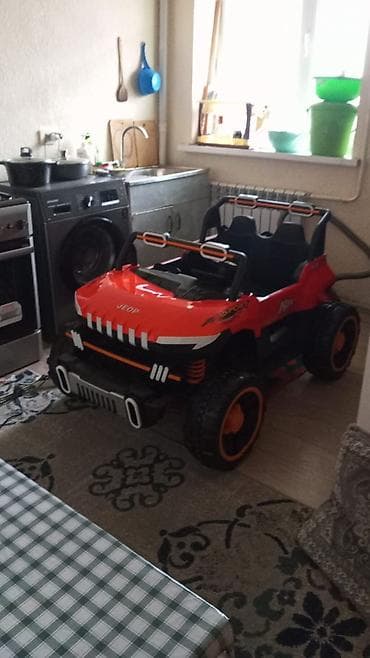 джинсы костюм: Детский электрокар, Новый — 4