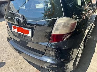 crv 2009: Honda Fit: 2010 г., 1.5 л, Автомат, Бензин, Хэтчбэк — 10