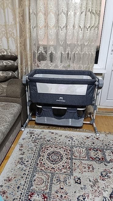 бортик на кровать: Детская приставная кроватка, С колесиками, цвет - Серый — 2