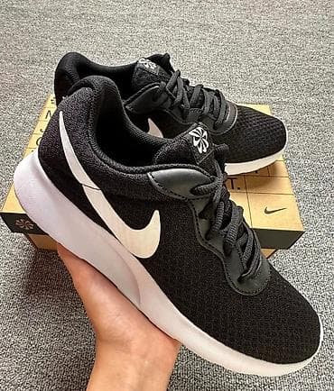 Мужские кроссовки, 43, Nike, Новый, цвет - Черный
