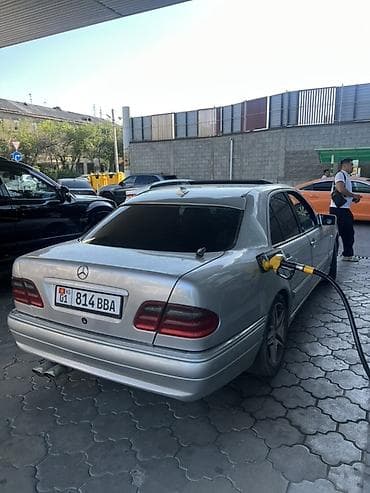 Mercedes-Benz E-Class: 1997 г., 4.3 л, Автомат, Бензин, Седан