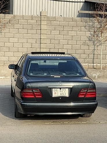 Mercedes-Benz E-Class: 2001 г., 3.2 л, Автомат, Бензин, Седан — 8
