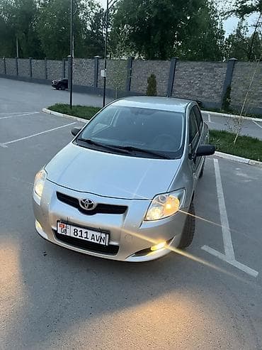 mitsubishi акула: Toyota Auris: 2007 г., 1.6 л, Робот, Бензин, Хэтчбэк — 3