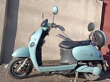 Скутер ретро-стиля, мятно‑голубой - Кузов и обвес в классическом