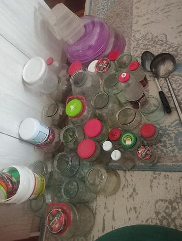300сомго берем все банки с крышкой at lalafo.kg 300сомго берем все банки с крышкой
