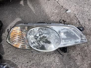 Автозапчасти: Комплект передних фар Toyota — 2