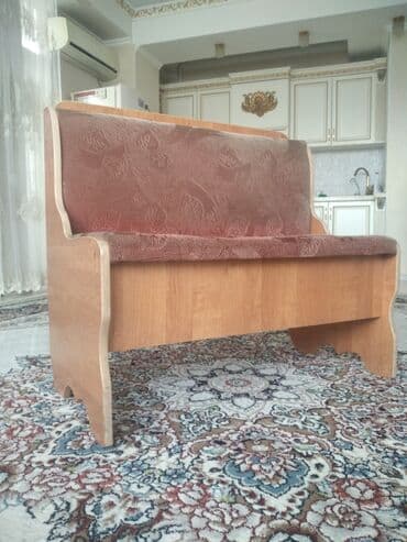 кухонный угловой стол: Продаю кухонный уголок размером 94в ширину и 50длину.в хорошем — 1