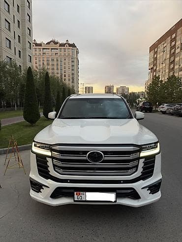 Toyota Land Cruiser: 2022 г., 3.5 л, Автомат, Бензин, Внедорожник — 2
