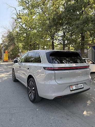 Lixiang L6: 2025 г., 1.5 л, Автомат, Электромобиль, Внедорожник — 2