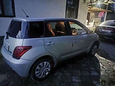 geely m: Toyota Ist: 2003 г., 1.3 л, Автомат, Хэтчбэк — 5