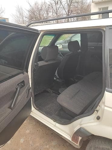 степ вагн: Volkswagen Passat Variant: 1992 г., 1.8 л, Ручные, Бензин, Универсал — 8