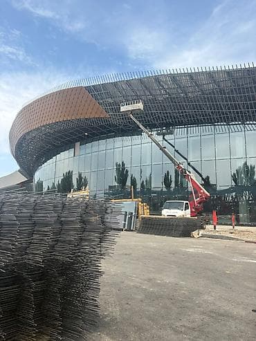 full construction: Стрела 28 м, 250 т — 2