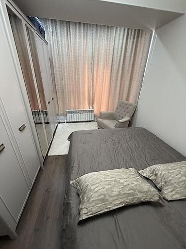 чехол на диван с креслами: Угловой диван, C подушками, Трехместный — 8