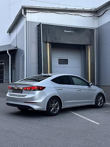 машина 30000: Hyundai Elantra: 2018 г., 2 л, Седан — 7