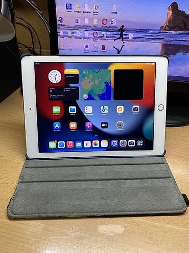 айпад 10 бу: Планшет, Apple, память 128 ГБ, 9" - 10", Wi-Fi, Б/у, Классический цвет - Серебристый — 1