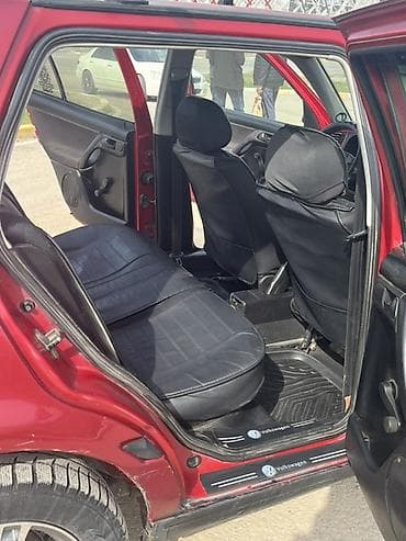 гольы 3: Volkswagen Golf: 1993 г., 1.6 л, Ручные, Бензин, Седан — 10