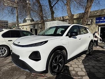 Электротранспорт: Электромобиль Kaiyi Q05, кроссовер, белый цвет кузова. Основные — 3