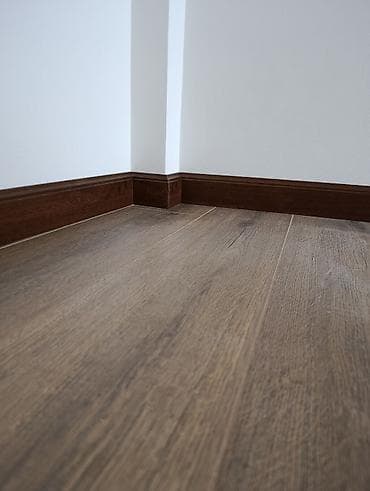 настил полов: Монтаж напольных покрытий и установка плинтусов Профессиональная — 4