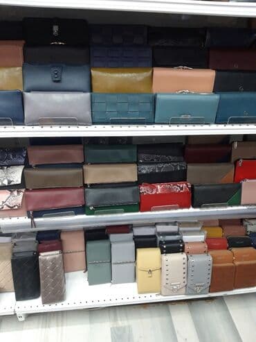 срочно продаю в связи с переездом: Клатч — 15