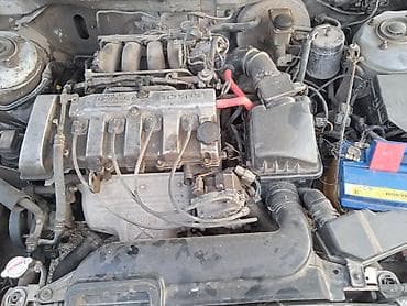 Mazda 626: 1990 г., 1.8 л, Автомат, Бензин, Седан — 7