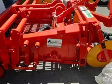 картофель копалка: Картофелекопалка. Производство Турция, год гарантии. Количество — 2