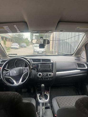 Продажа авто: Honda Fit: 2016 г., 1.5 л, Автомат, Бензин, Хэтчбэк — 4